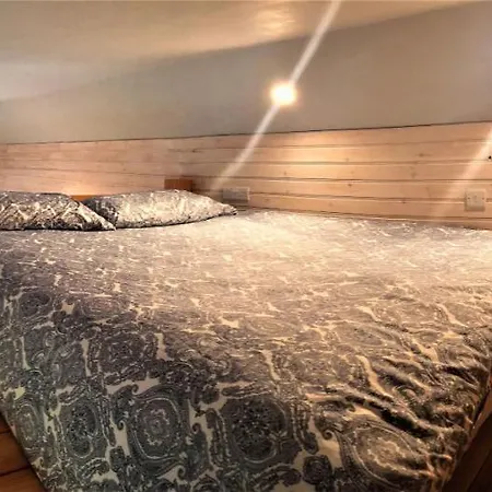 St Awaries Studio, Carne Apartamento *