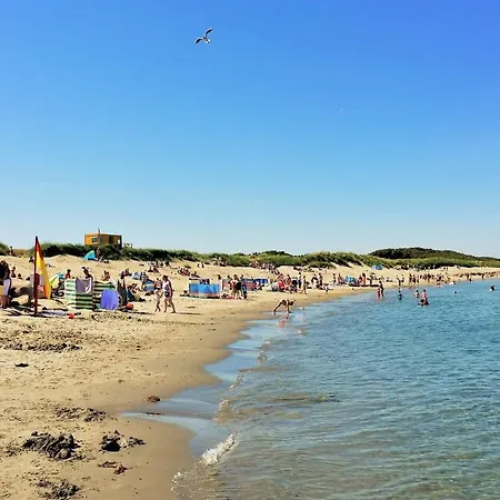 St Awaries Studio, Carne 로슬레어